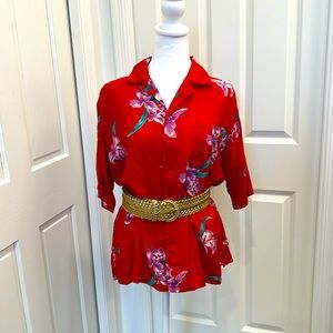 Tiki time! Great 80s Hawaiian shirt. Belt not included. Size large.